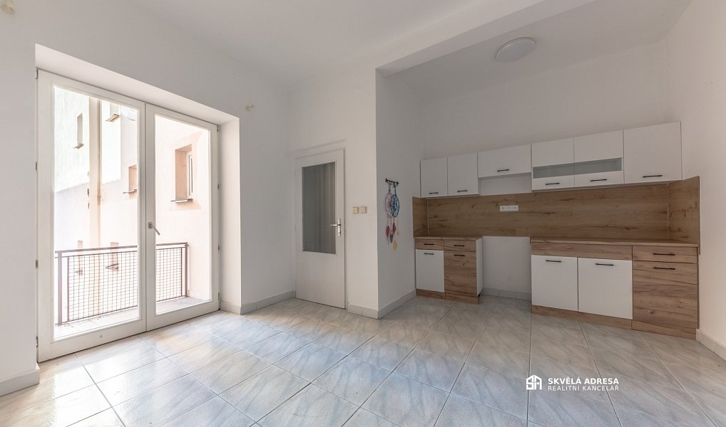 Prodej nájemního domu, činžáku 600 m², Vimperk – náhled fotky 7