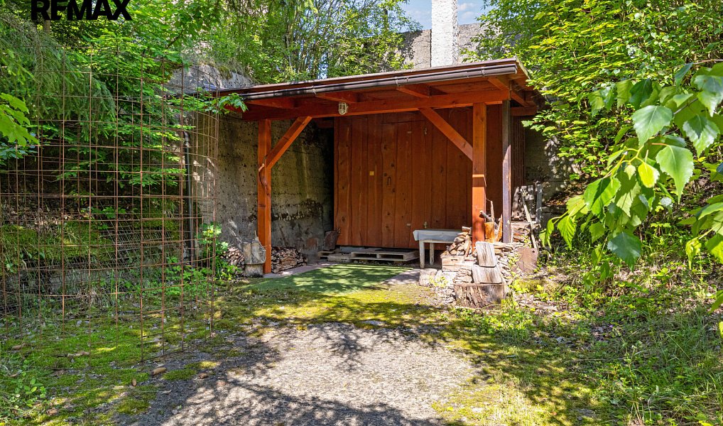 Prodej komerčního objektu (jiného typu) 371 m², Jesenný – náhled fotky 14