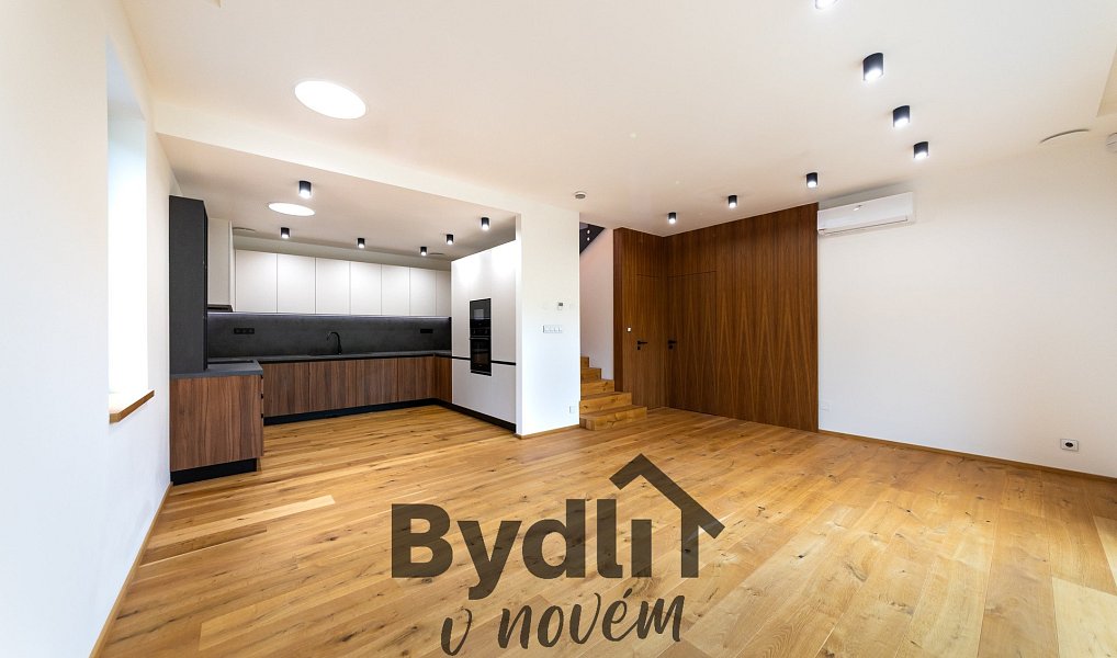 Prodej domu 184 m² s pozemkem 666 m², Fryšták – náhled fotky 8