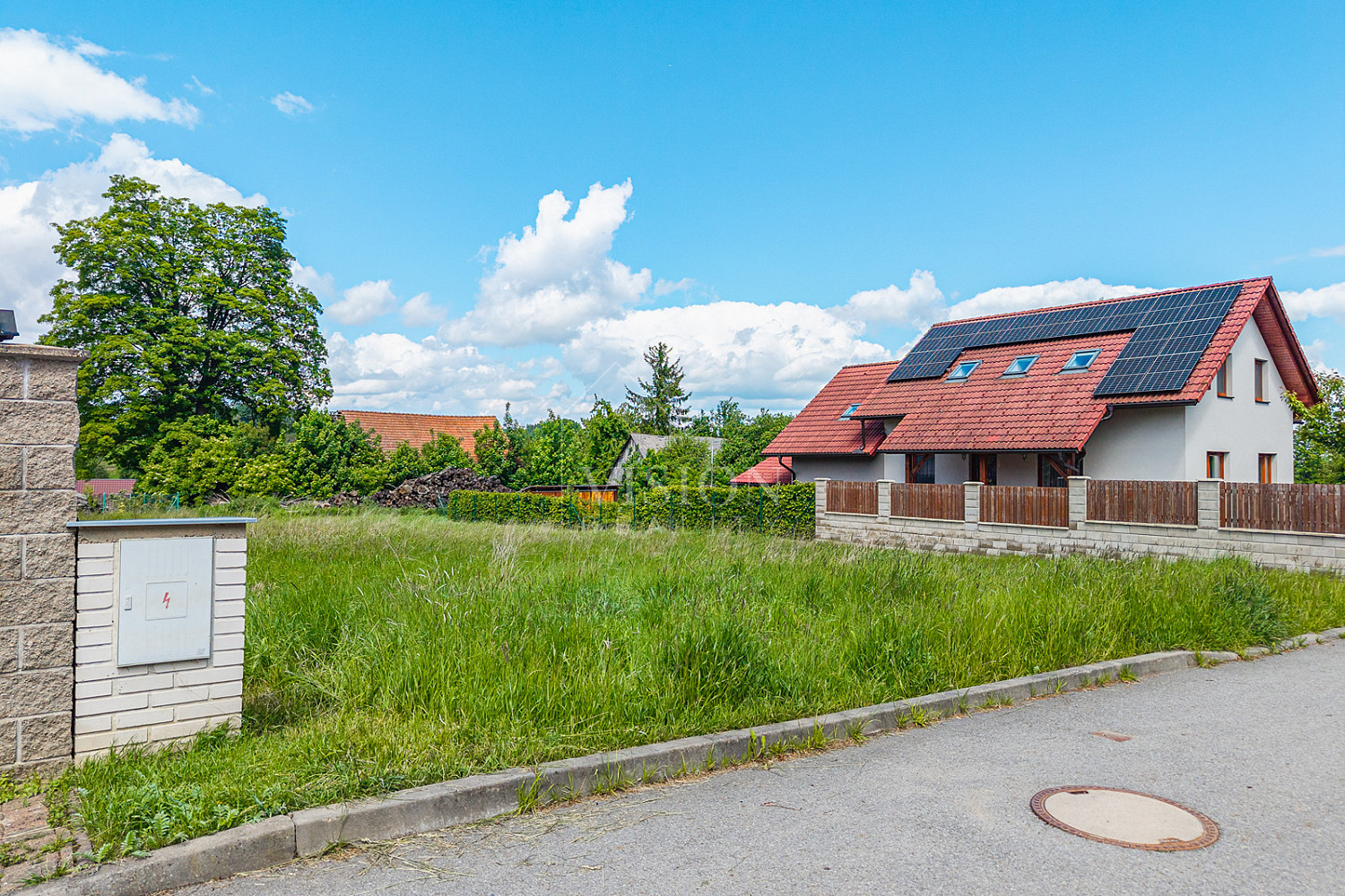 Prodej stavebního pozemku 893 m² – fotografie 5