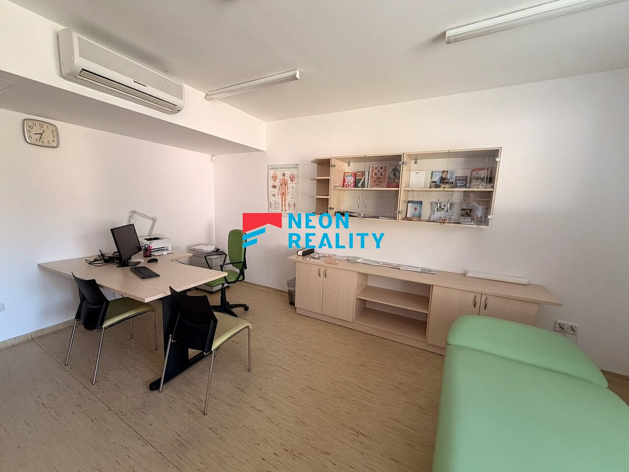 Pronájem komerčního objektu (jiného typu) 24 m² – fotografie 2