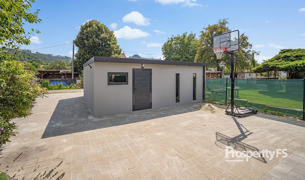 Prodej domu 176 m² s pozemkem 647 m², Knínice – náhled fotky 29