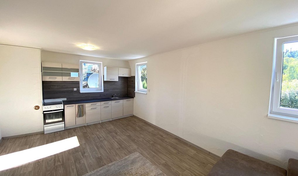 Prodej bytu 3+kk 74 m², Karlovy Vary – náhled fotky 9