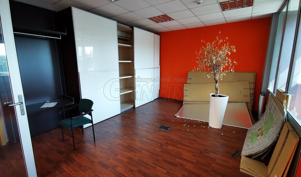 Prodej výrobních prostor 5 050 m², Kadaň – náhled fotky 17