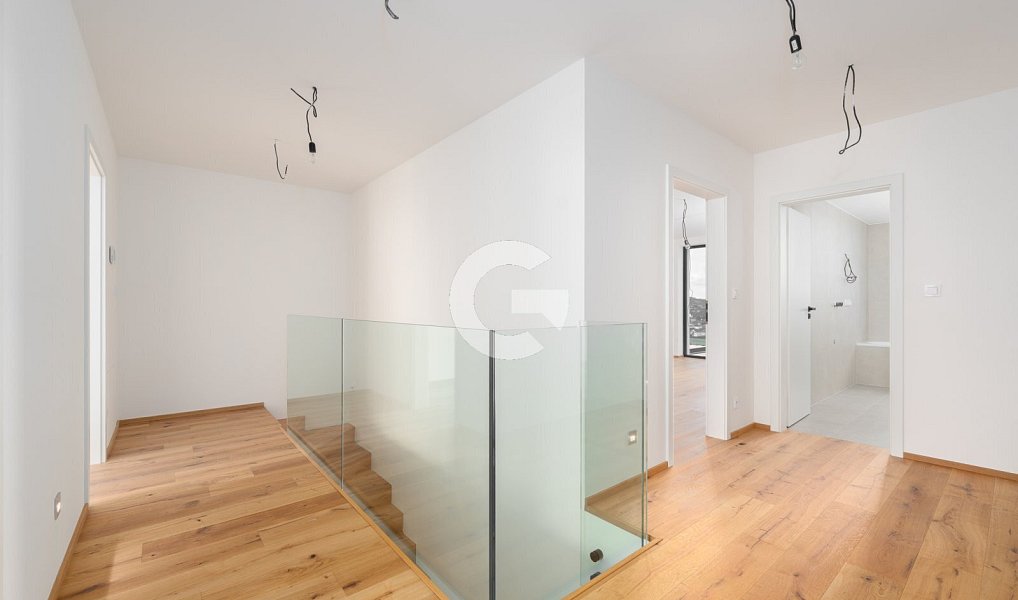 Prodej domu 178 m² s pozemkem 192 m², Zlín – náhled fotky 17