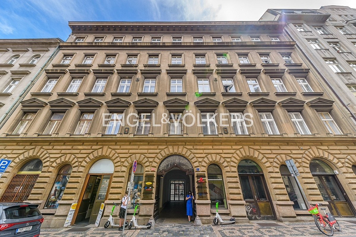 Pronájem obchodních prostor 531 m² – fotografie 2