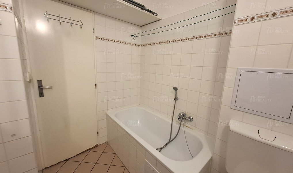 Pronájem bytu 1+kk 28 m², Hradec Králové – náhled fotky 7