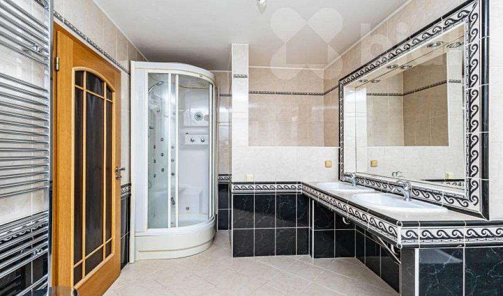Prodej domu 285 m² s pozemkem 307 m², Jirkov – náhled fotky 9