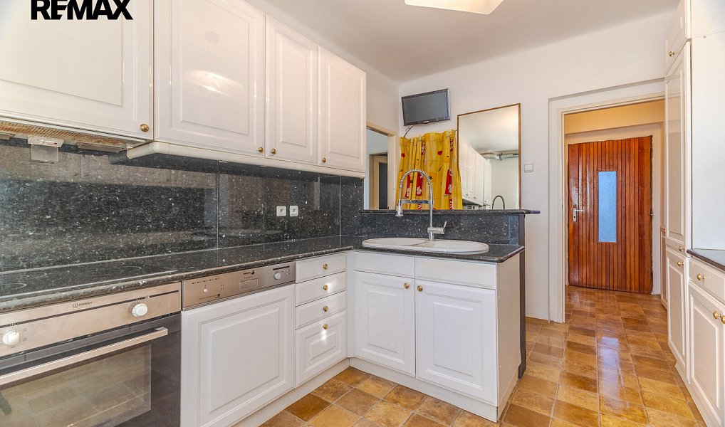 Prodej domu 212 m² s pozemkem 700 m², Velvary – náhled fotky 2