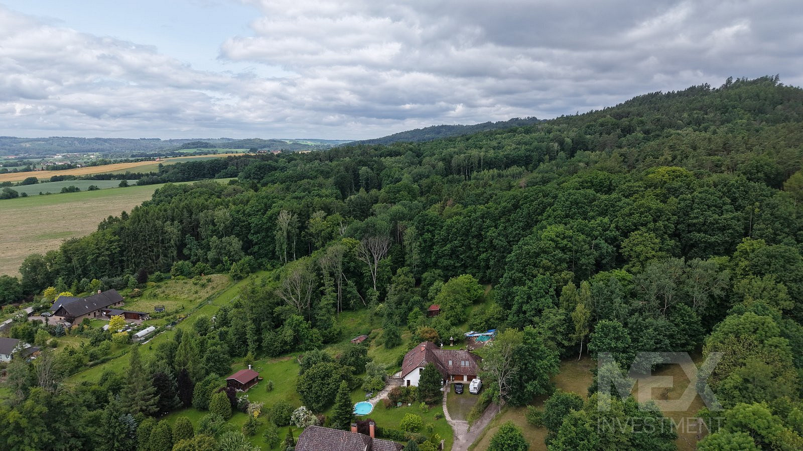 Prodej domu 340 m² s pozemkem 6 699 m² – fotografie 3