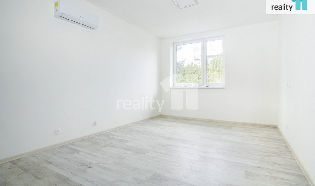 Pronájem bytu 1+kk 25 m², Přerov – náhled fotky 4