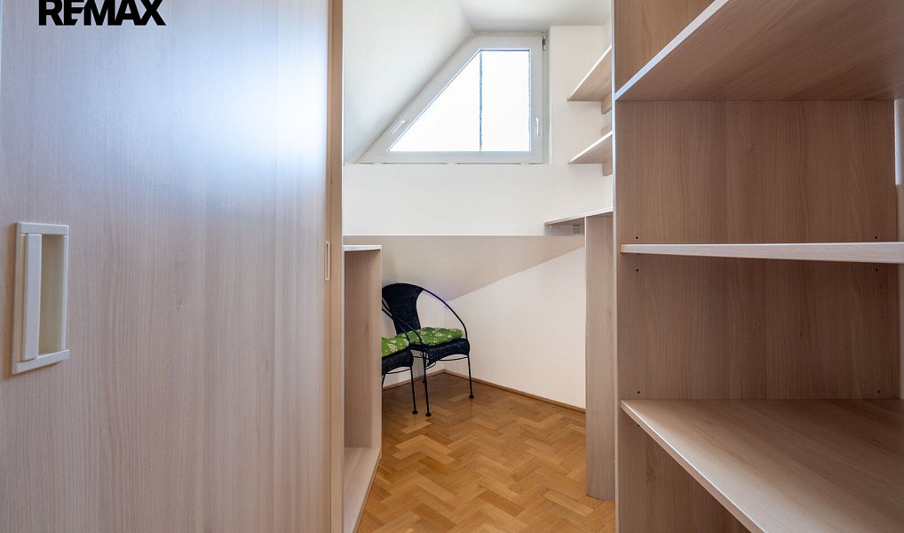 Prodej domu 290 m² s pozemkem 593 m², Mladá Boleslav – náhled fotky 28