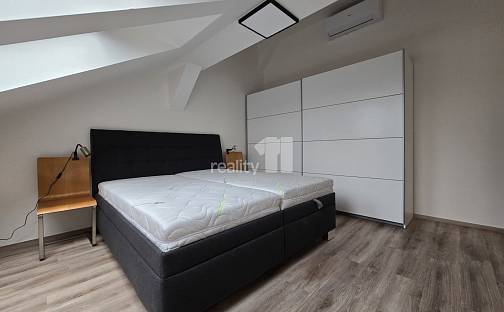 Pronájem bytu 2+kk 40 m², Korunovační, Praha 7 - Bubeneč