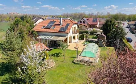 Prodej domu 210 m² s pozemkem 1 249 m², Jahodová, Hořín, okres Mělník