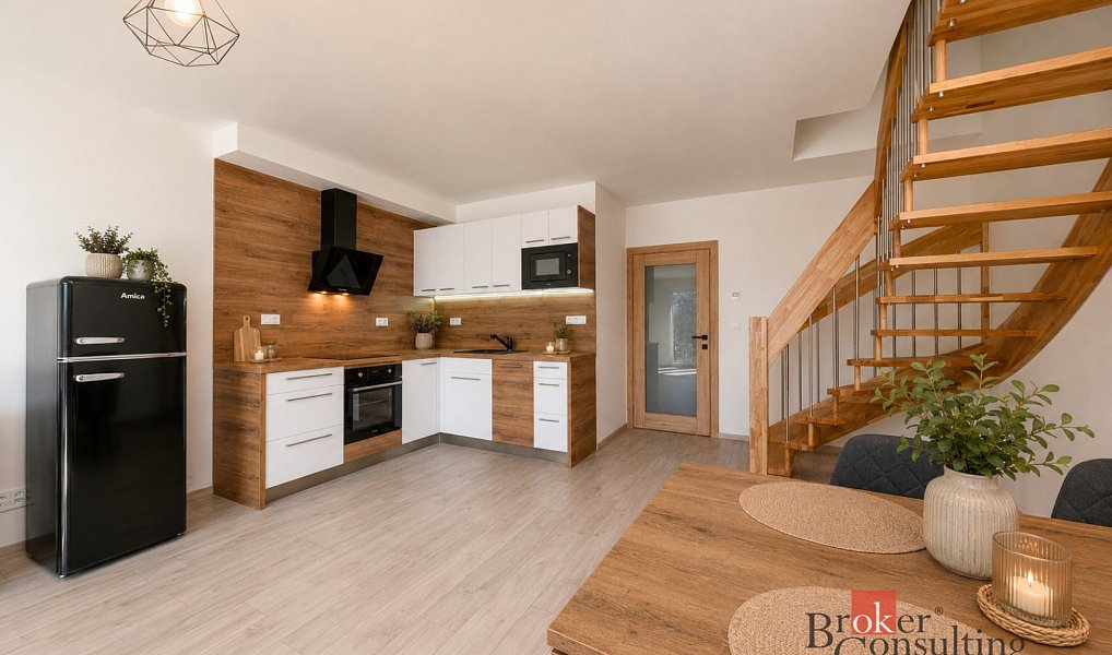 Prodej bytu 2+kk 97 m², Železná Ruda – náhled fotky 3