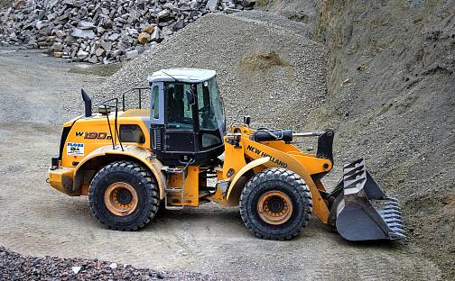 Prodej komerčního pozemku 42 000 m², Praha 9