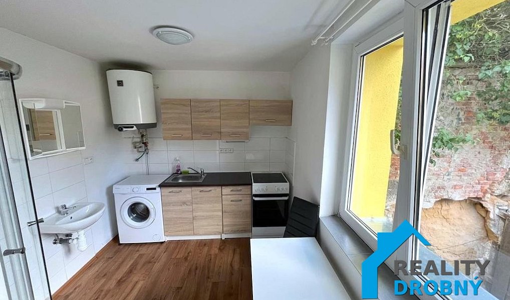 Prodej nájemního domu, činžáku 290 m², Mimoň – náhled fotky 14