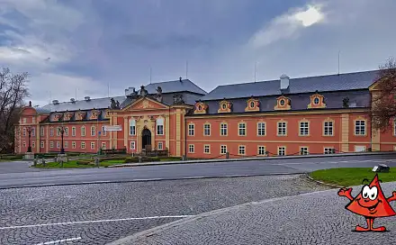 Pronájem restaurace 419 m², náměstí Svobody, Dobříš, okres Příbram