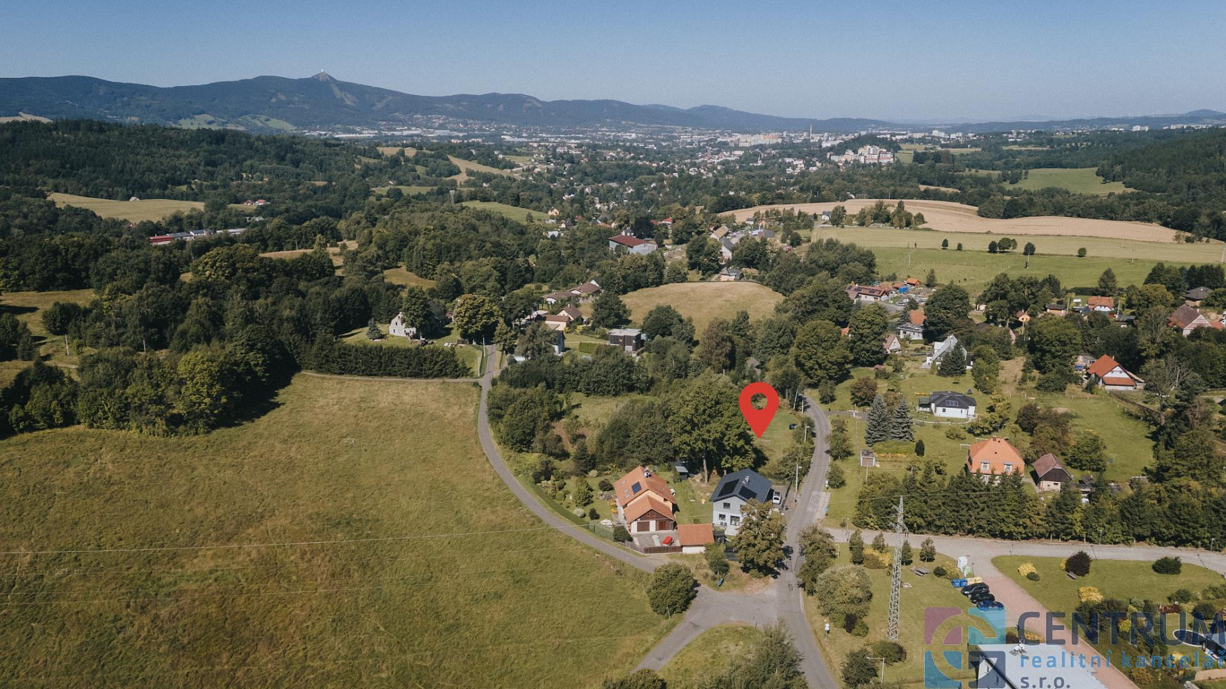 Prodej stavebního pozemku 1 040 m² – pohled 2