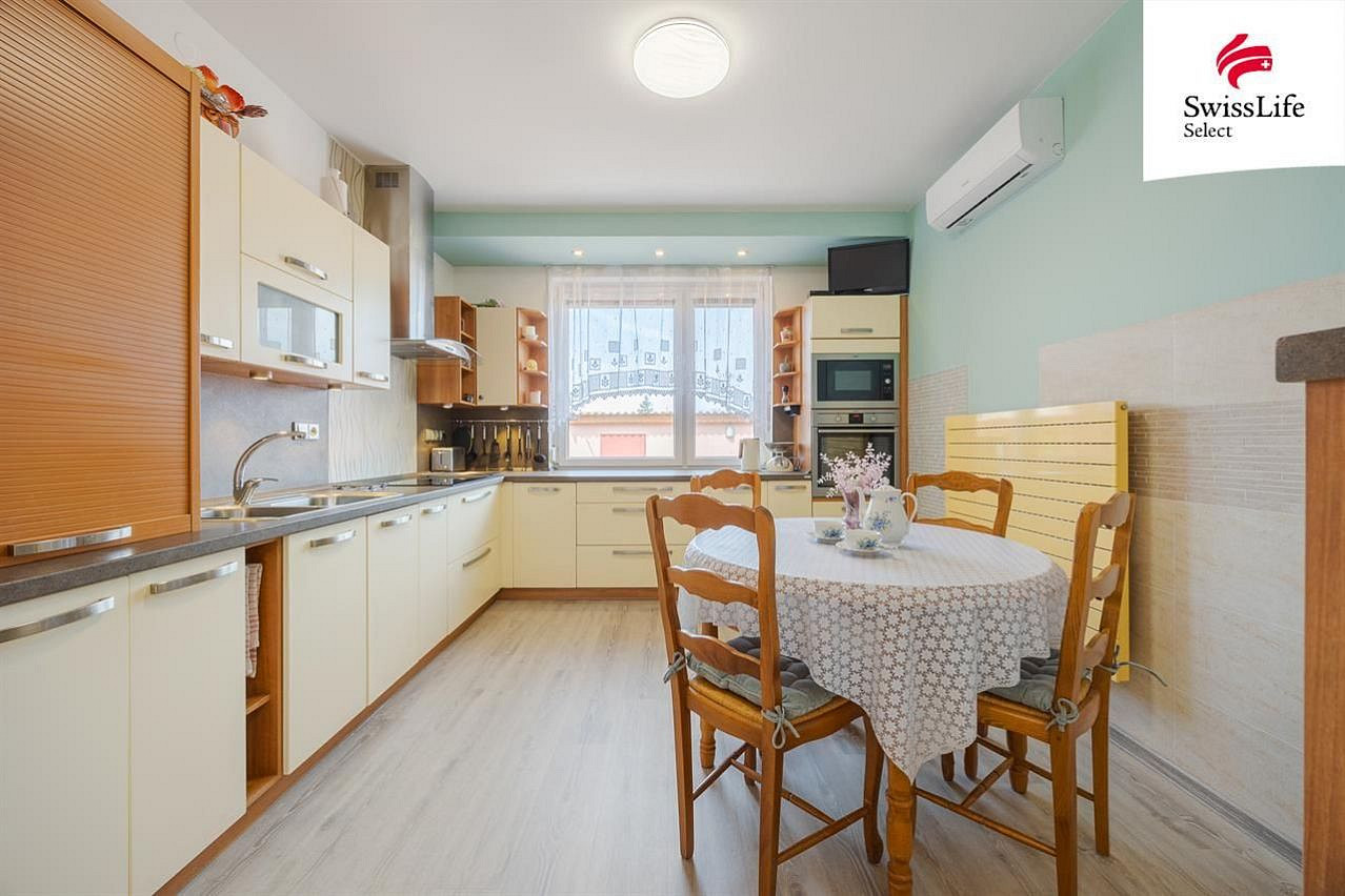 Prodej domu 217 m² s pozemkem 1 088 m² – fotografie 3