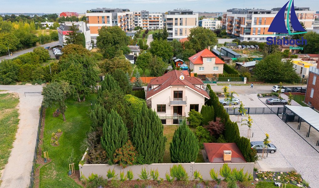 Prodej domu 198 m² s pozemkem 641 m², Praha – náhled fotky 40