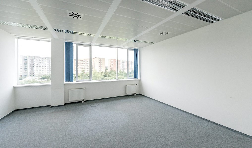 Pronájem kanceláře 364 m², Ořech – náhled fotky 8
