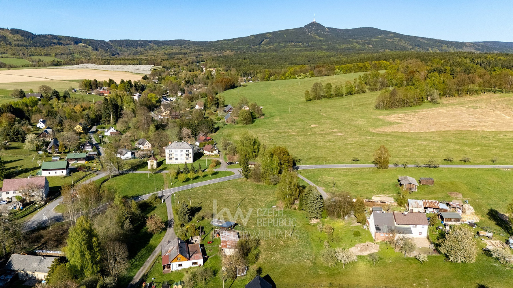 Prodej stavebního pozemku 1 882 m² — photo 4