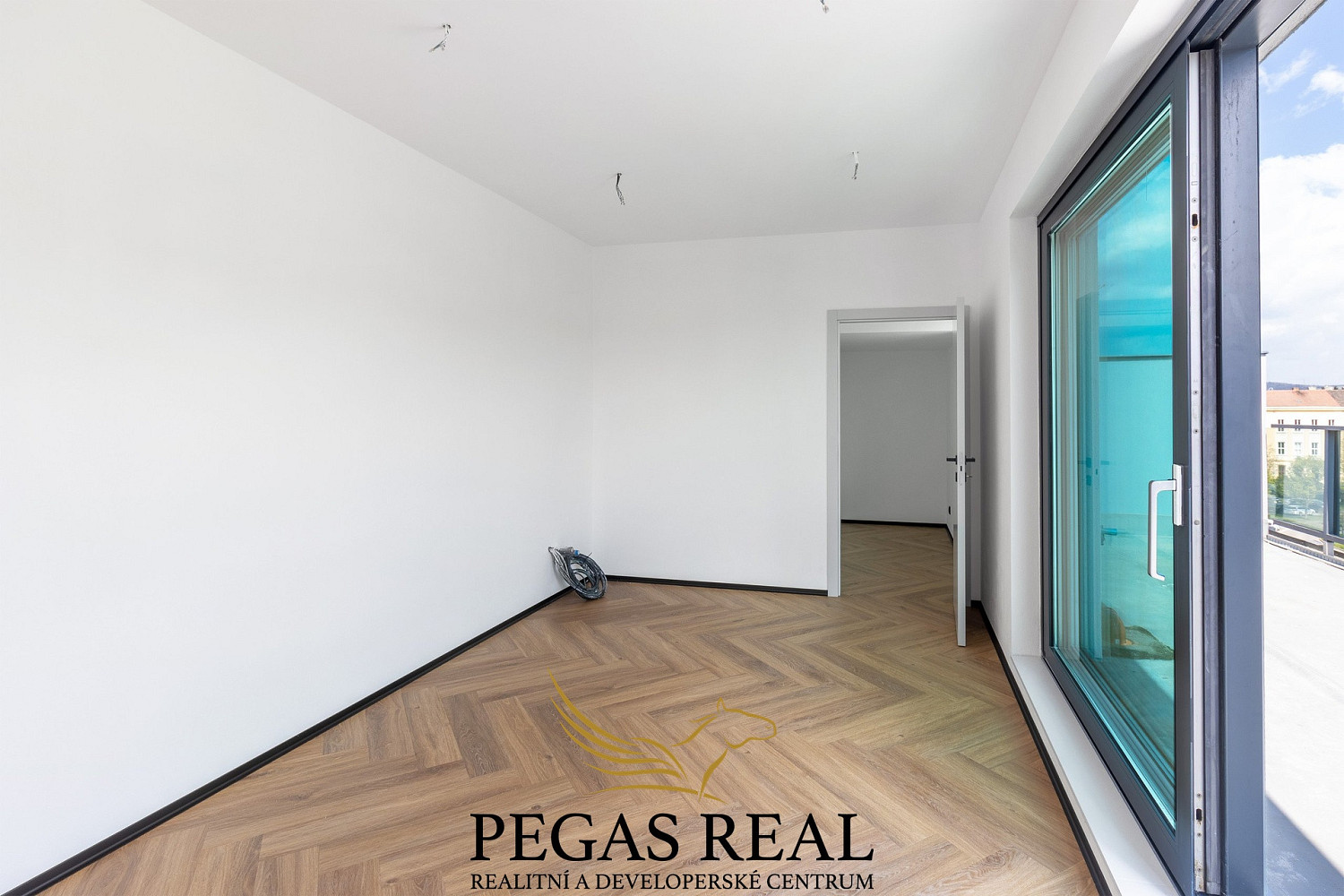 Prodej bytu 2+kk 88 m² – pohled 6