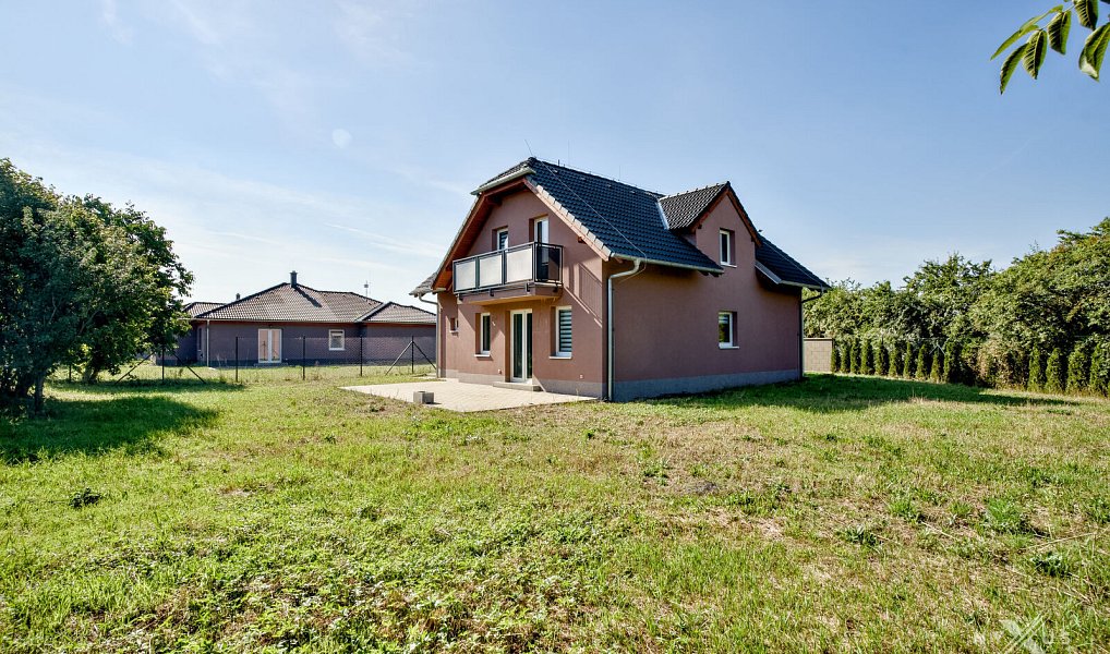 Pronájem domu 138 m² s pozemkem 1 024 m², Postřižín – náhled fotky 32