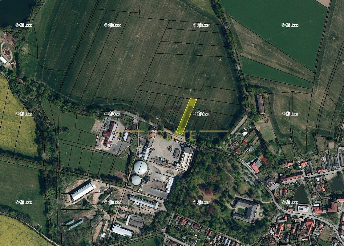 Prodej pole 1 977 m² – pohled 2