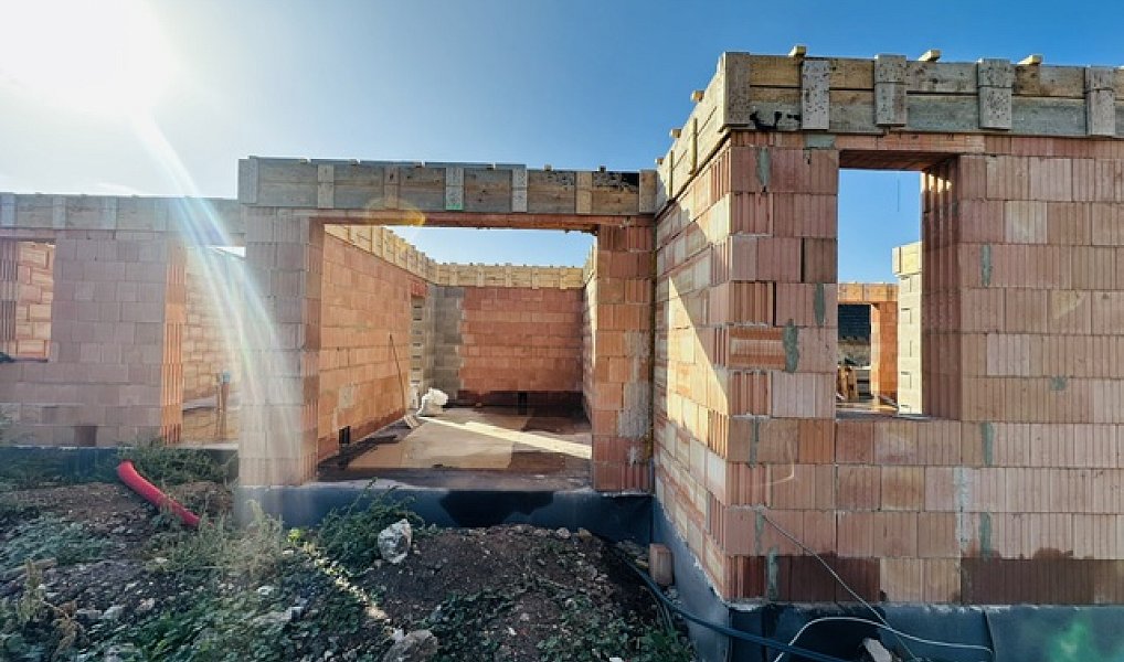 Prodej domu 135 m² s pozemkem 200 m², Bašť – náhled fotky 17