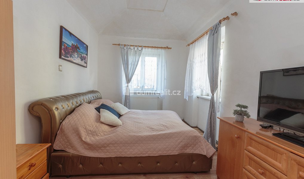 Prodej domu 360 m² s pozemkem 657 m², Králův Dvůr – náhled fotky 9