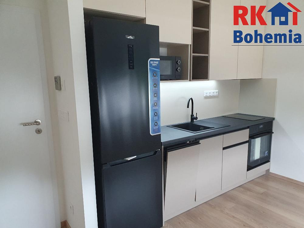 Pronájem bytu 1+kk 23 m² – fotografie 2