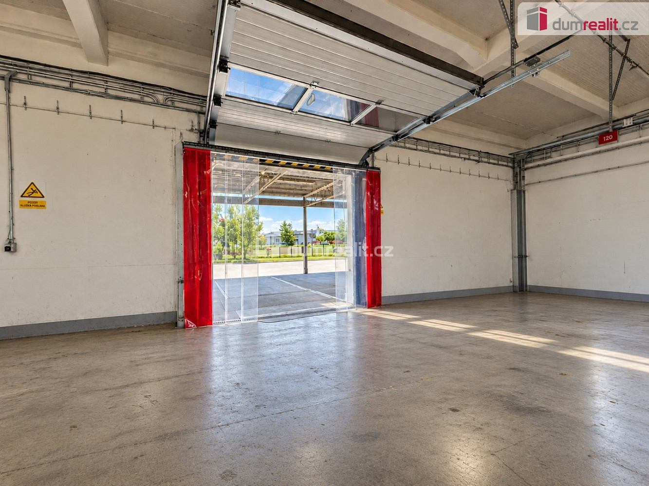 Pronájem skladovacích prostor 360 m²
