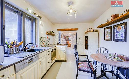 Prodej domu 249 m² s pozemkem 1 024 m², Pod Věží, Vroutek, okres Louny