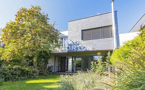 Prodej domu 292 m² s pozemkem 282 m², Coriových, Praha 6 - Vokovice