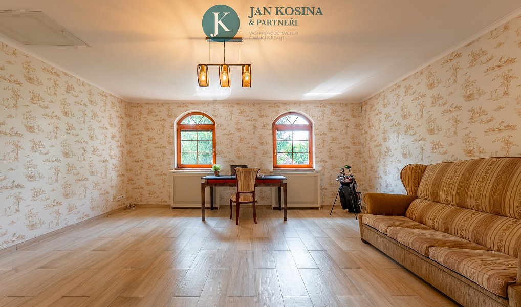Prodej domu 236 m² s pozemkem 921 m², Mirošovice – náhled fotky 4