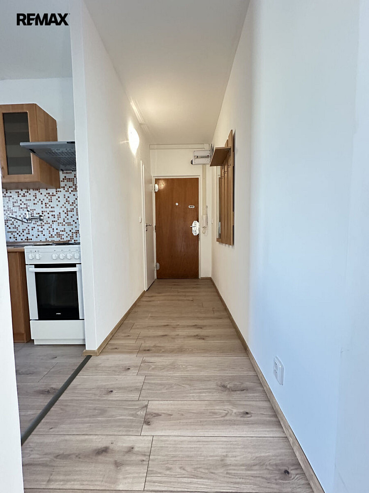 Pronájem bytu 2+1 59 m² – fotografie 3
