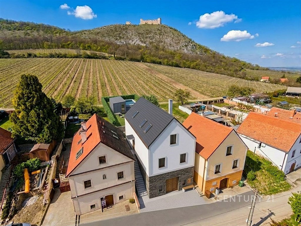 Prodej stavebního pozemku 323 m²
