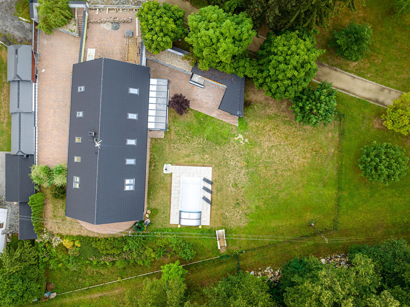 Prodej domu 350 m² s pozemkem 1 688 m² – fotografie 3