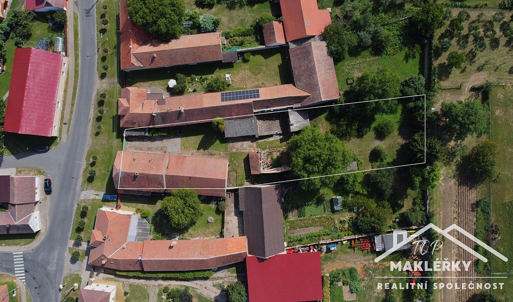 Prodej domu 168 m² s pozemkem 2 068 m², Močovice – náhled fotky 20