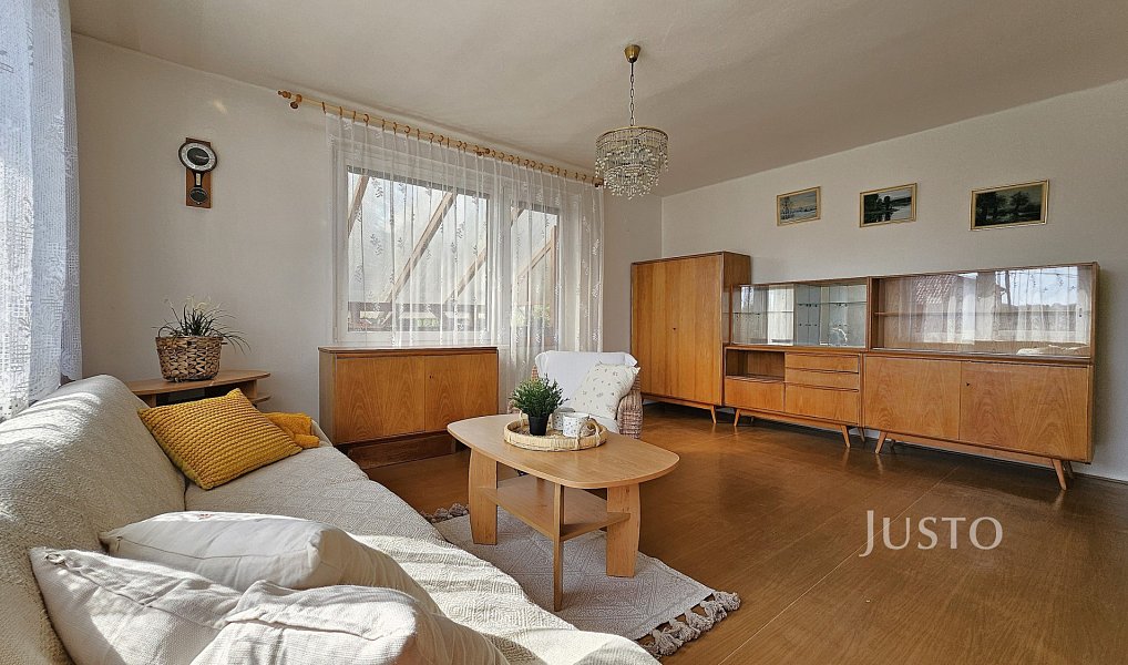 Prodej domu 296 m² s pozemkem 853 m², Strakonice – náhled fotky 2