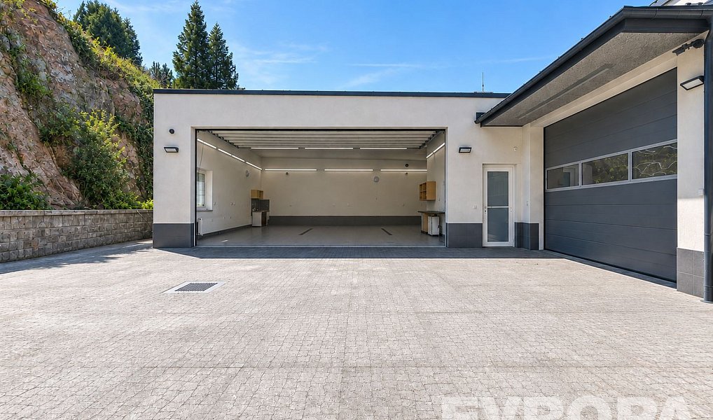 Pronájem výrobních prostor 200 m², Nová Paka – náhled fotky 8