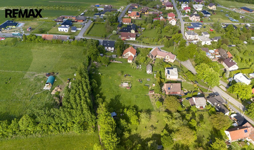 Prodej stavebního pozemku 966 m², Police – náhled fotky 18