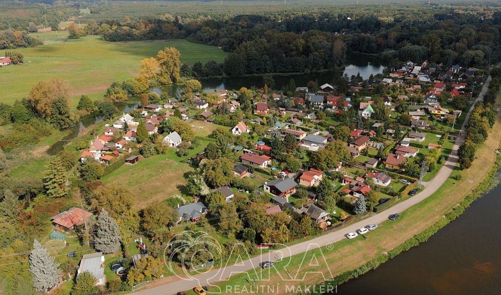 Prodej stavebního pozemku 992 m², Káraný – náhled fotky 3