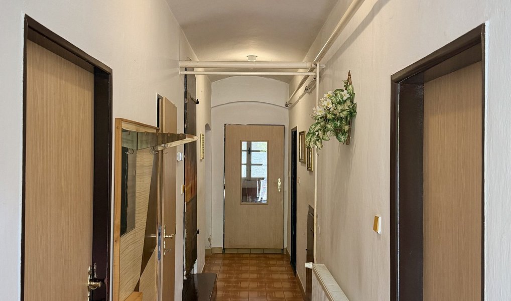 Prodej domu 180 m² s pozemkem 745 m², Planá – náhled fotky 38