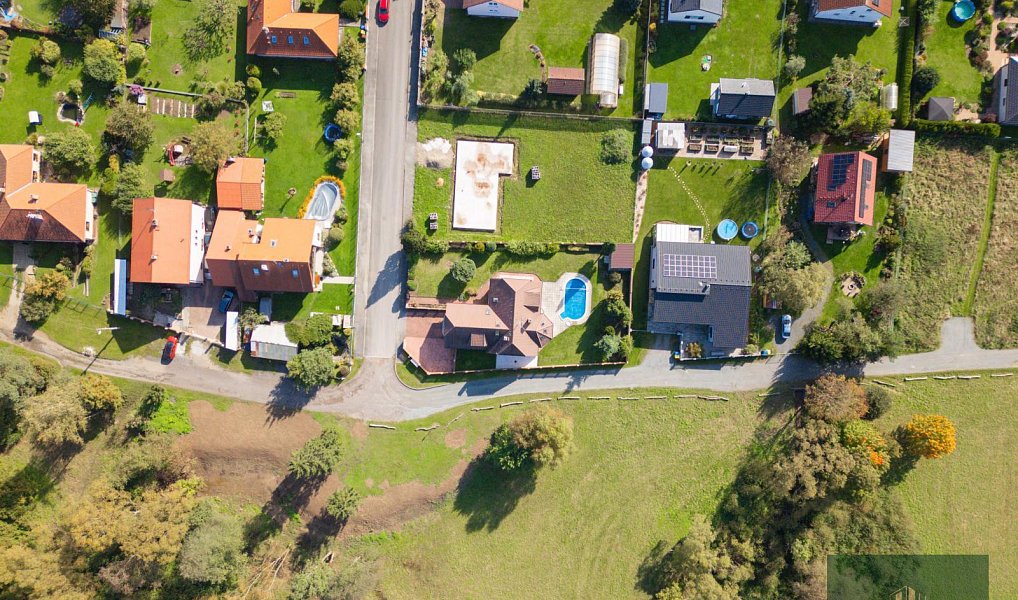 Prodej domu 240 m² s pozemkem 1 011 m², Rokycany – náhled fotky 26