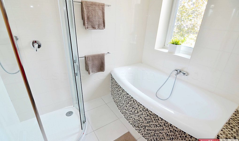 Prodej bytu 4+1 116 m², Rudná – náhled fotky 4