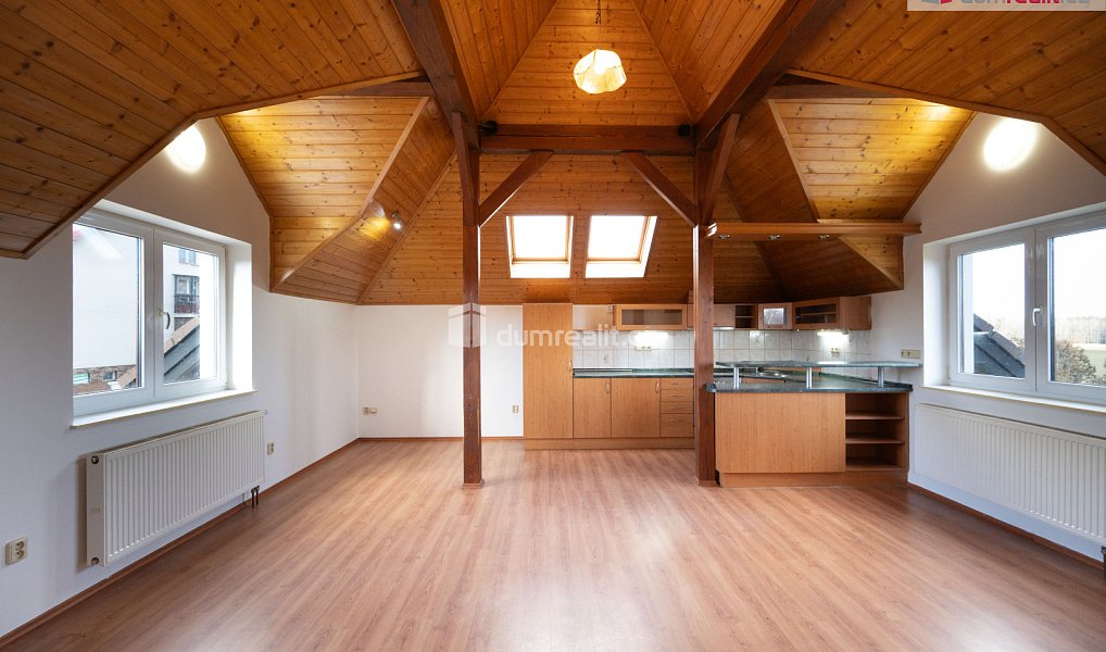 Prodej domu 253 m² s pozemkem 2 075 m², Dolní Třebonín – náhled fotky 24