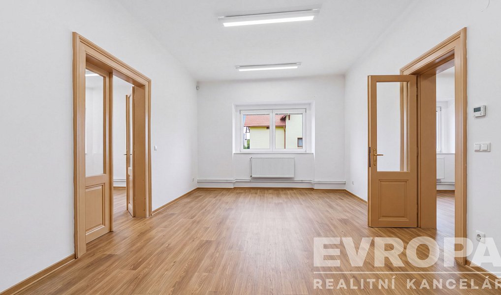 Prodej domu 260 m² s pozemkem 622 m², Rokycany – náhled fotky 4